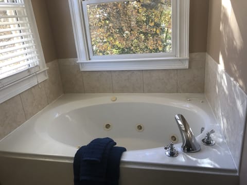 Bathtub