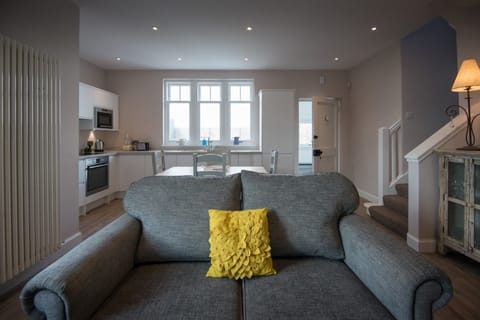 Annex - living/dining/kitchen