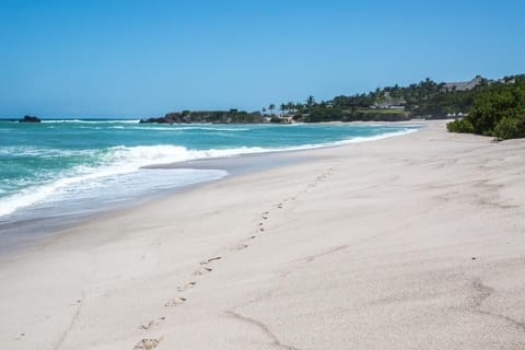 Beach nearby, beach towels