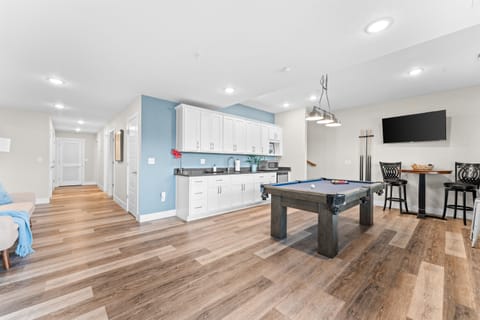 Lower level entertainment with pool table!