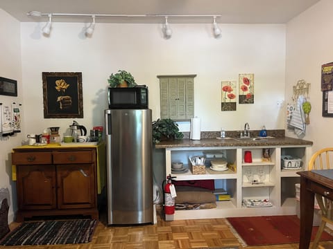 Fridge, microwave, coffee/tea maker, electric kettle