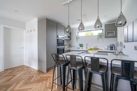 Kitchen at 3 Bol Y Maer, Bude, Cornwall, self catering with Beach Retreats.