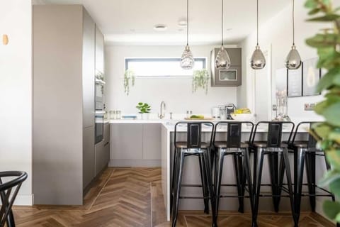 Dining room at 3 Bol Y Maer, Bude, Cornwall, self catering with Beach Retreats.