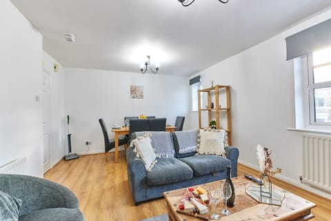 Living Room / Lounge