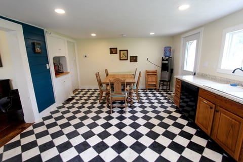 Tables can be arranged and expanded to seat 10+.