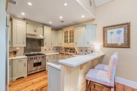 Fully equipped kitchen