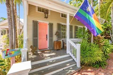 Welcome to Love Landing!