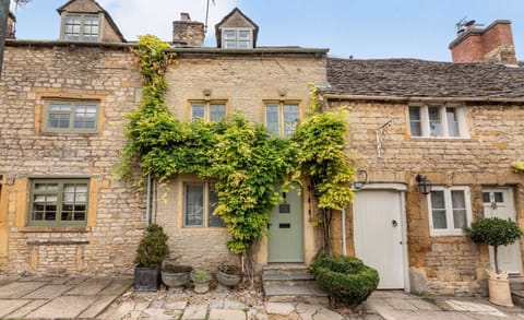Bag End and Peppercorn Cottage - StayCotswold