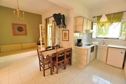 Each apartment offers a kitchenette, dining and sitting area