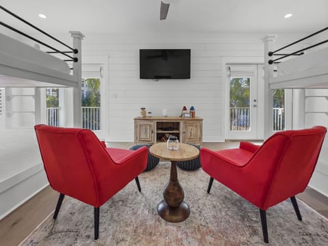 2nd Floor | Queen Bunk Room | Sleeps 8