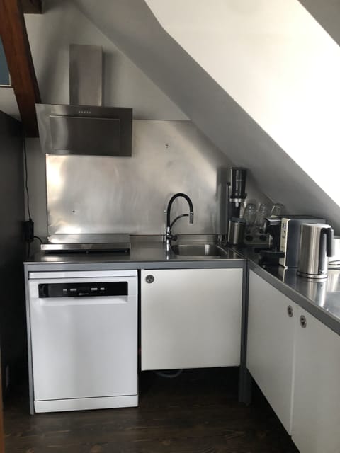 Fridge, microwave, dishwasher, coffee/tea maker