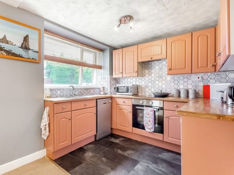 Kitchen | Holly Tree Cottage, Tain