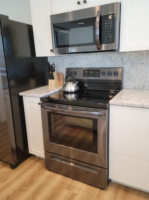 Glass top range/oven