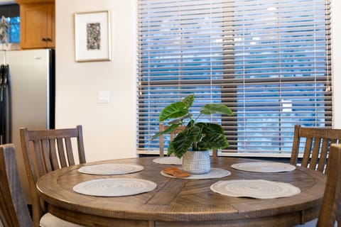 Dining table inside to seat 5 with phenomenal view over the back patio