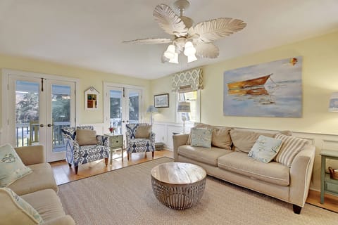 Charming 2,704 Square Foot Beach Home with Balconies & Lush Yard House in Sullivans Island