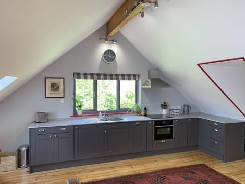 Kitchen with fully integrated fridge, dishwasher & cooker