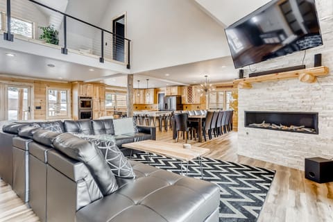 Living room, kitchen, dining room