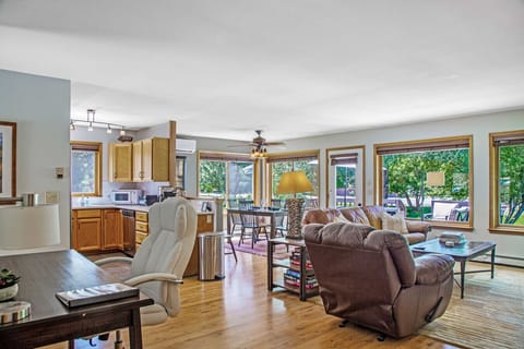 Open floor plan - Office desk/chair in foreground