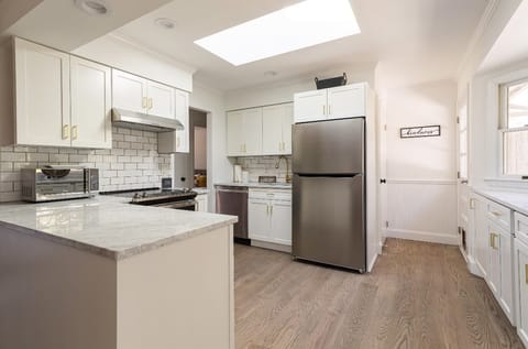 Open and bright renovated kitchen 