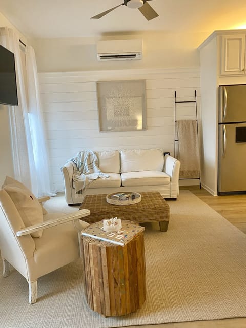 Morning coffee
Evening wine