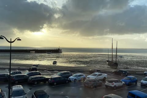 Region [summer] (&gt;5 km)