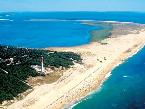 Beach nearby, sun loungers