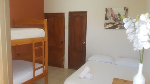 2 bedrooms, free WiFi, bed sheets, wheelchair access