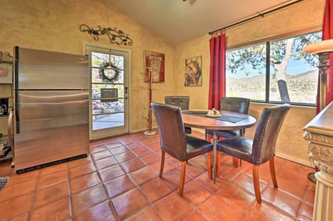 Dining Area | 4-Person Dining Table