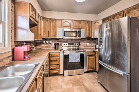 Kitchen | Coffee Maker | Toaster | Ice Maker