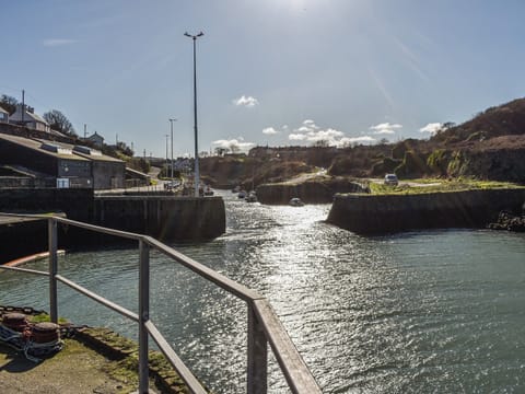 Surrounding area | Trem Y Werydd, Amlwch