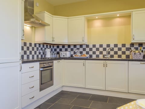 Kitchen | Cilau Bach, Trefgarn Owen