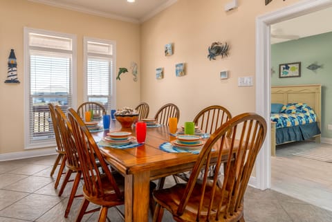 Dining for 8 waterview