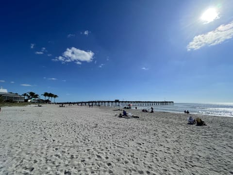 Beach nearby, sun loungers, beach towels