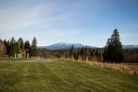Mount Pilchuck captures the northern view