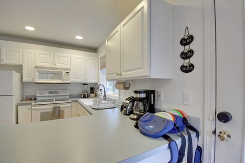 Kitchen | Cooking Basics | Dishware & Flatware | Water Filter | Spices