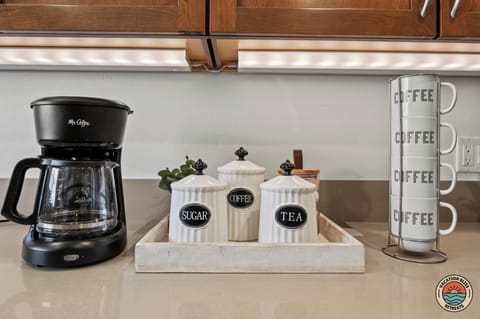 Start your morning right with a perfect cup of coffee or tea!
