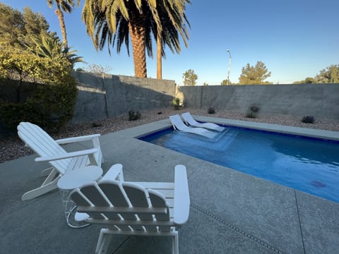 Pool | Outdoor pool, a heated pool