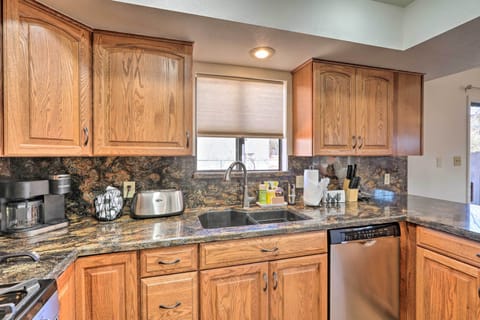 Kitchen | Coffee Maker | Toaster