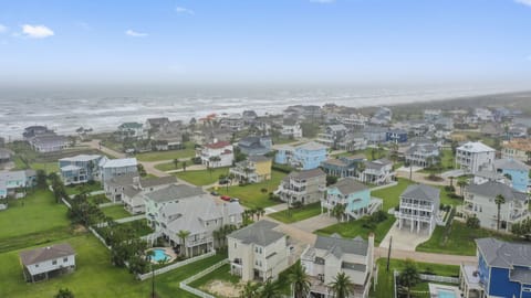 Small, quite, family friendly neighborhood.