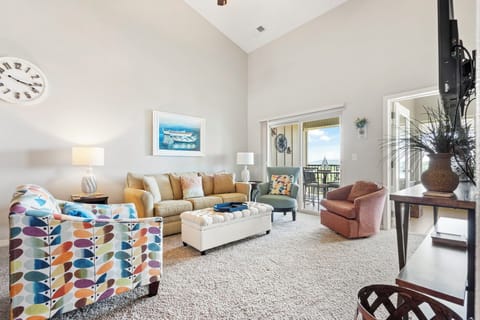 Bright and Inviting Living Room