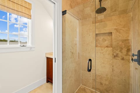 Shower, jetted tub, hair dryer, towels