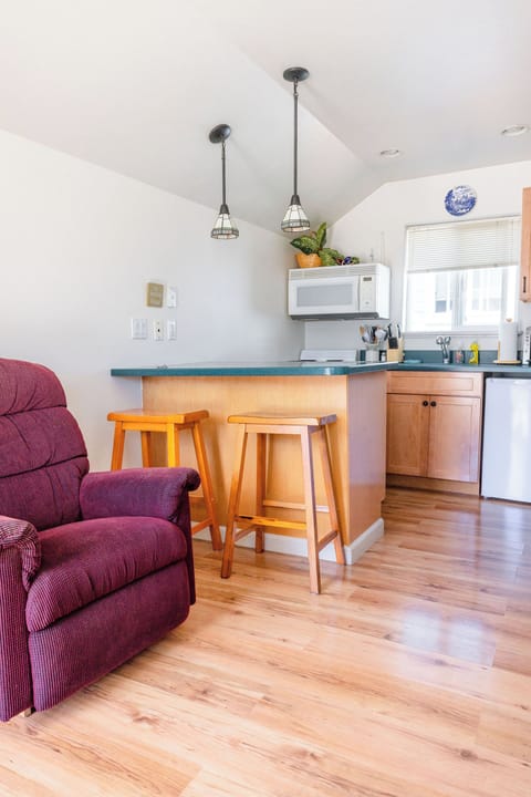 Located right downtown, Studio Cottage Cottage in Sitka