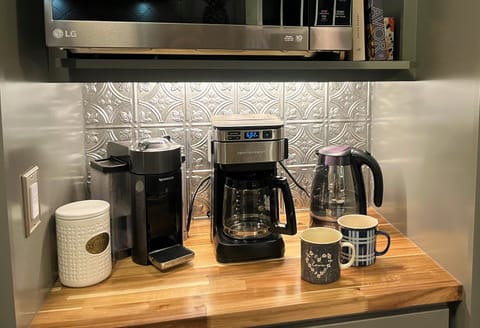 Regular coffee pot, French press, Nespresso, milk frother, hotpot, bean grinder