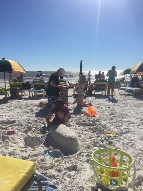 Beach nearby, sun loungers, beach towels