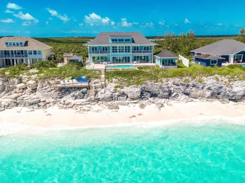 Beach | Beach nearby, sun loungers, beach towels