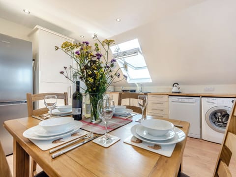 Kitchen/diner | Penceunant - Brynllin Holiday Cottages, Bwlch-Llan, near Aberaeron