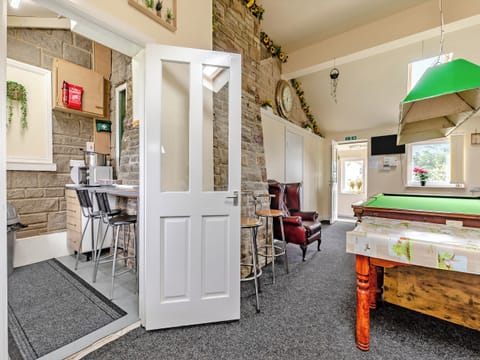 Living/snooker room | Greystones Nawab Annex C - Greystones, Flagg, Buxton