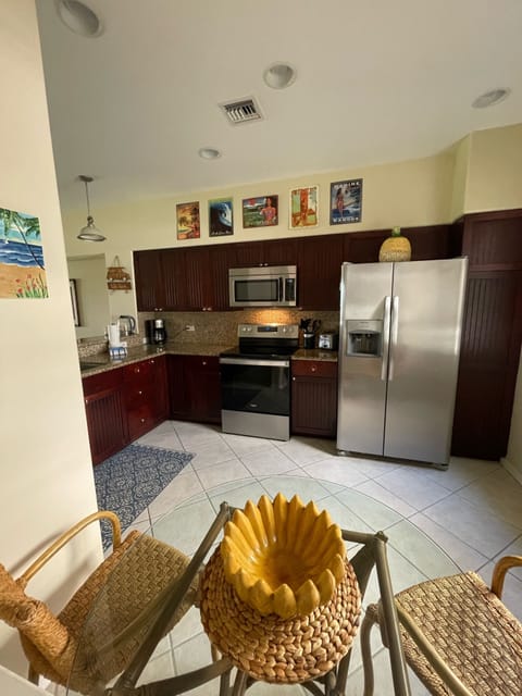 New appliances in kitchen. Well appointed kitchen.
