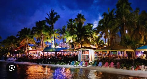 Beach nearby, sun loungers, beach towels