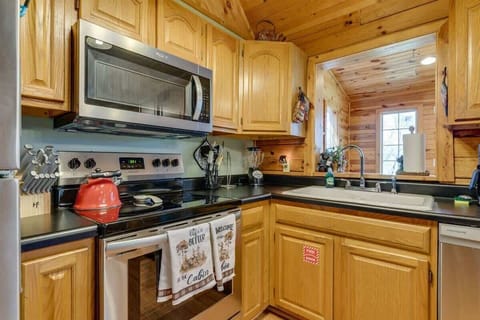 The kitchen perfect for making a quick meal or packing your lunch for the day.